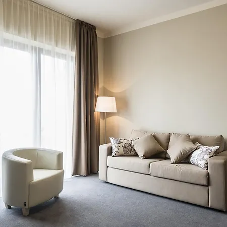 Levendula ホテル Algyő