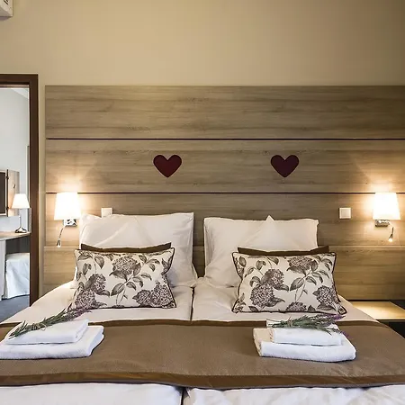 Levendula ホテル 3*