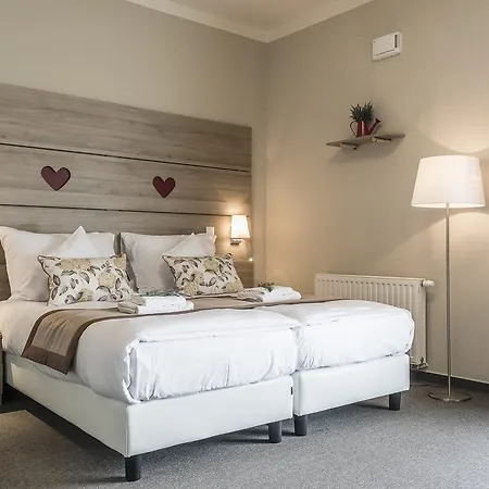 勒温杜拉酒店 Algyo