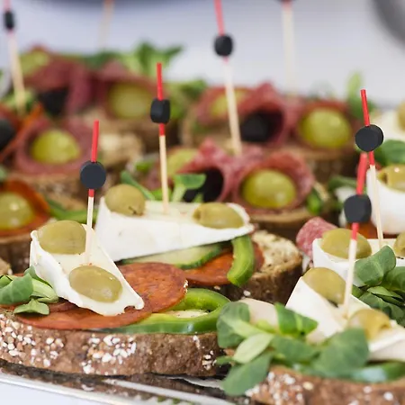 勒温杜拉酒店 3* Algyo